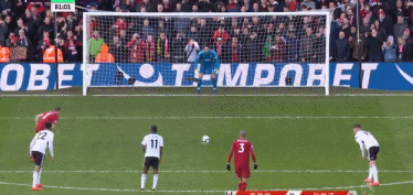 欧文突破造成杀伤球成功，全场尖叫