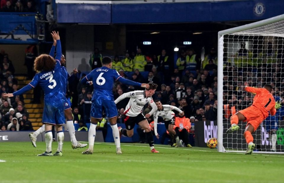 西甲战报：费尔南德斯点射制胜，十人西班牙人1-0十人巴列卡诺